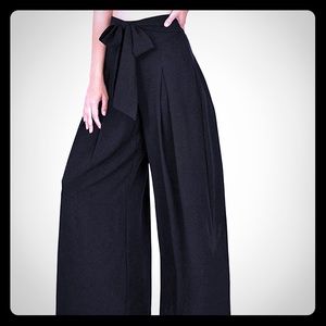 Woman’s light weight wide leg pants